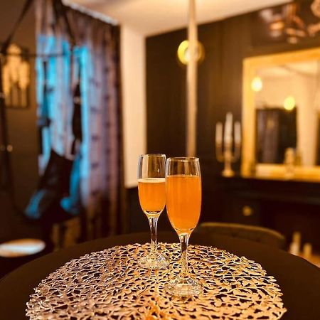 Love Room « L'Etreinte Doree » Illiers-Combray Екстериор снимка