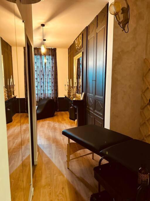 Love Room « L'Etreinte Doree » Illiers-Combray Екстериор снимка