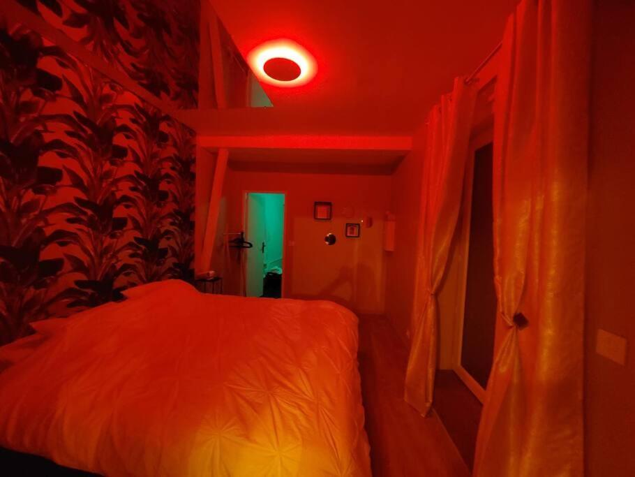 Love Room « L'Etreinte Doree » Illiers-Combray Екстериор снимка