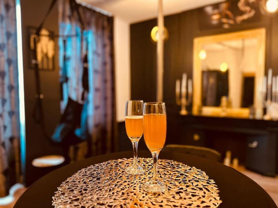 Love Room « L'Etreinte Doree » Illiers-Combray Екстериор снимка